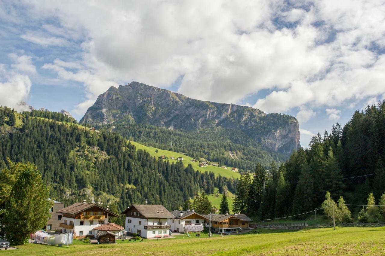 Villa Insam Selva di Val Gardena Bagian luar foto